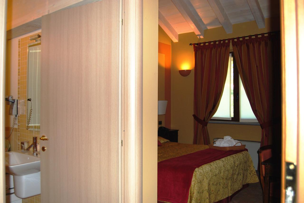 Hotel Locanda Da Carla วิเจวาโน ภายนอก รูปภาพ